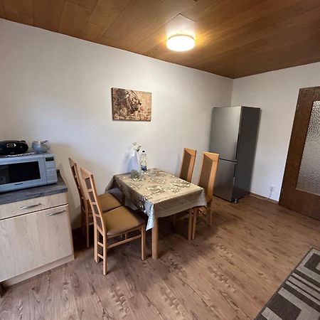 Ferien- Und Monteurwohnung Zum Waldblick Exterior foto