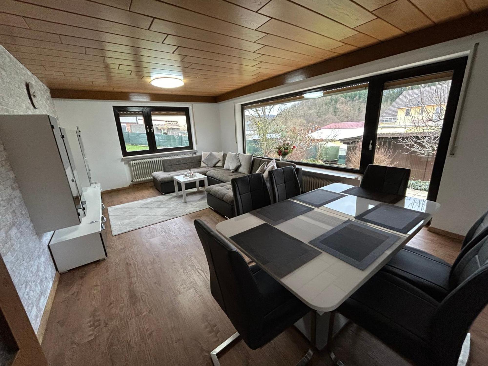 Ferien- Und Monteurwohnung Zum Waldblick Exterior foto